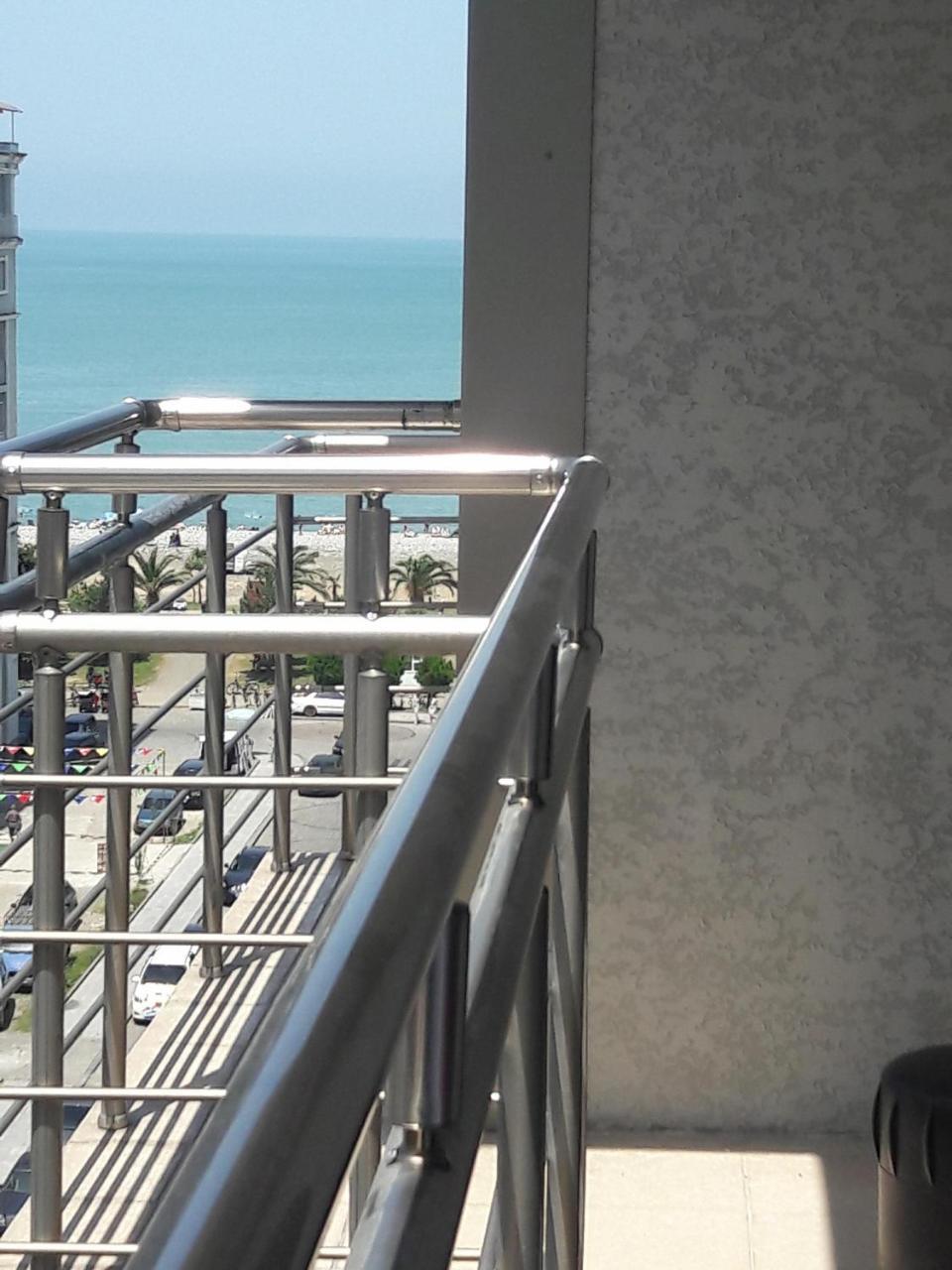 Gio Apartment Batumi Exterior photo